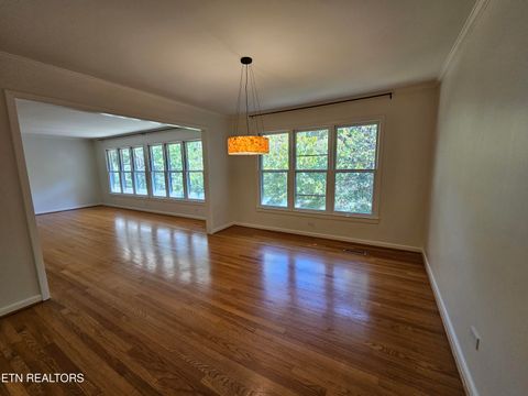 Tiny photo for 899 W Outer Drive, Oak Ridge, TN 37830 (MLS # 1319142)