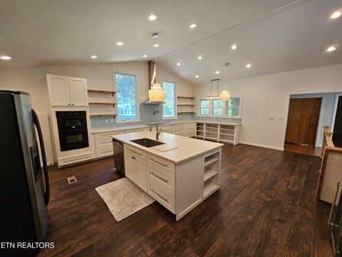 Tiny photo for 899 W Outer Drive, Oak Ridge, TN 37830 (MLS # 1319142)
