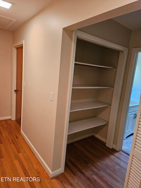 Tiny photo for 899 W Outer Drive, Oak Ridge, TN 37830 (MLS # 1319142)
