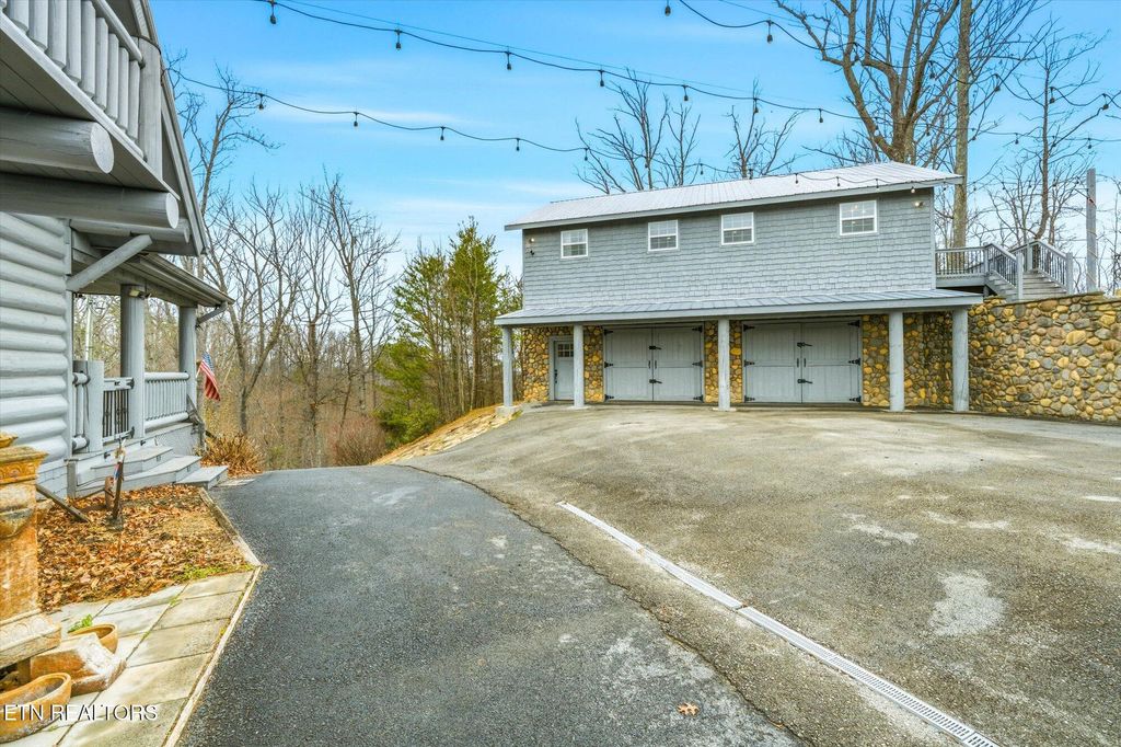 Photo of 4167 Spring Creek Way, Sevierville, TN 37876 (MLS # 1327471)