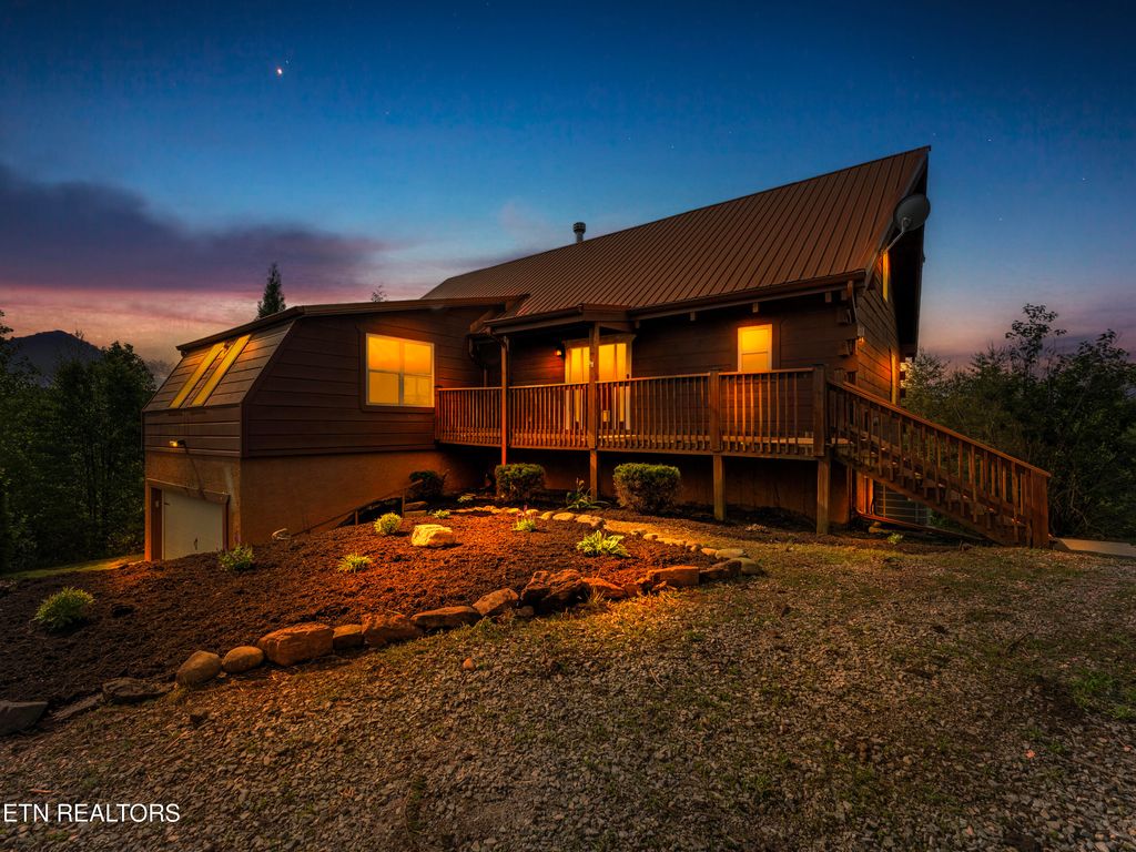 Photo of 155 George THomas Rd, Vonore, TN 37885 (MLS # 1300038)