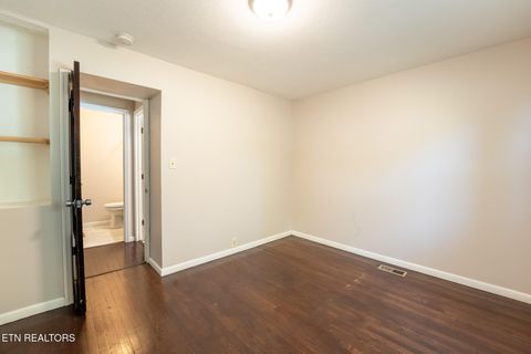 Tiny photo for 122 Kentucky Ave, Oak Ridge, TN 37830 (MLS # 1319419)