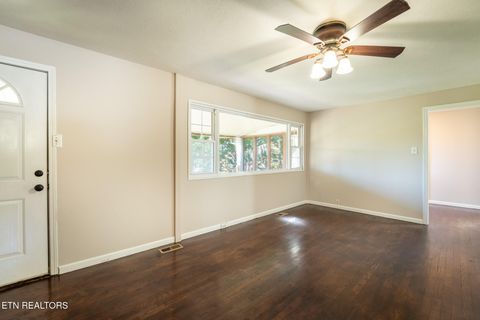 Tiny photo for 122 Kentucky Ave, Oak Ridge, TN 37830 (MLS # 1319419)