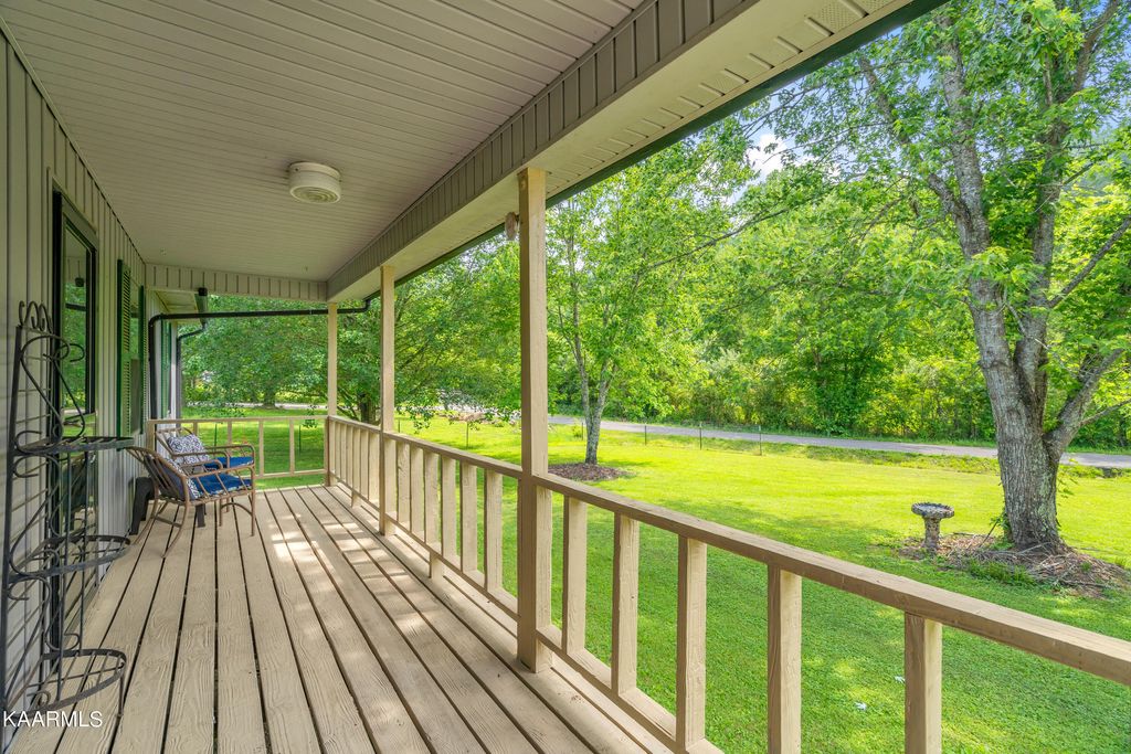 Photo of 151 Pond Rd, Oliver Springs, TN 37840 (MLS # 1227503)