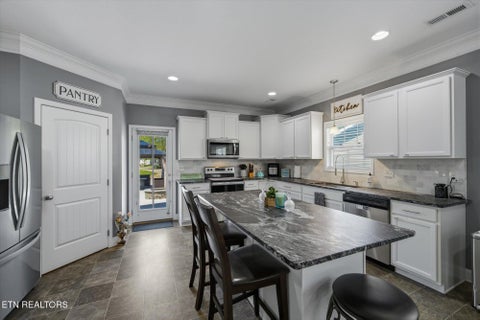 Tiny photo for 118 Fallberry St, Oak Ridge, TN 37830 (MLS # 1353501)