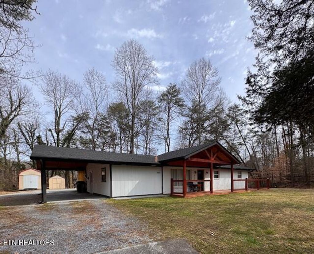 Photo of 2349 Scenic Loop Rd, Pigeon Forge, TN 37863 (MLS # 1327764)