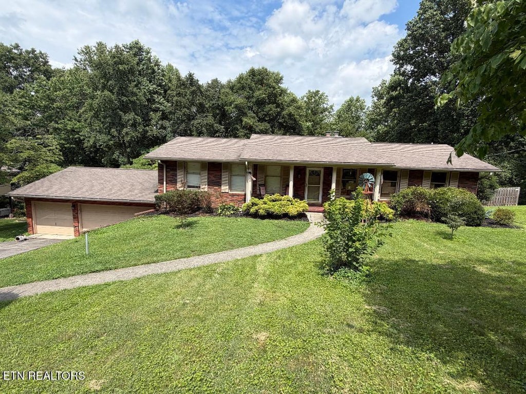 Photo of 8077 Camberley Drive, Powell, TN 37849 (MLS # 1350367)