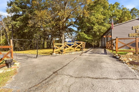 Tiny photo for 5524 Sparta Hwy, Crossville, TN 38572 (MLS # 1359770)
