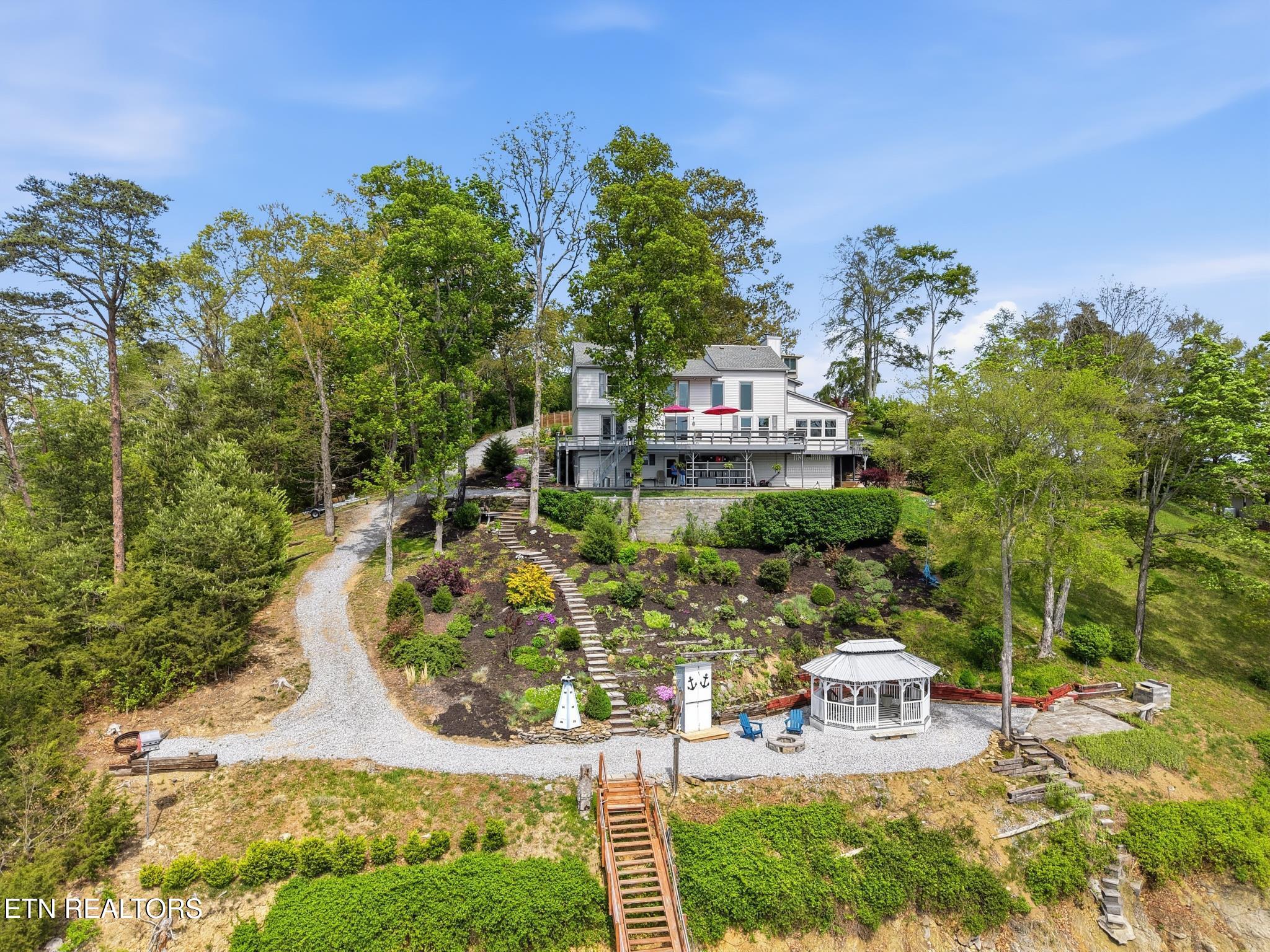 692 Turtle Pointe Rd