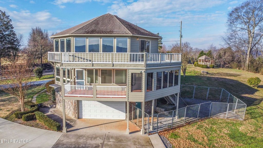 Photo of 4554 Gravelly Hills Rd, Louisville, TN 37777 (MLS # 1327524)