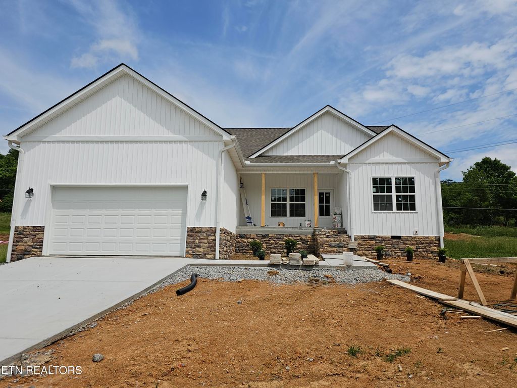 Photo of 497 Straight Creek Church Rd, New Tazewell, TN 37825 (MLS # 1301192)