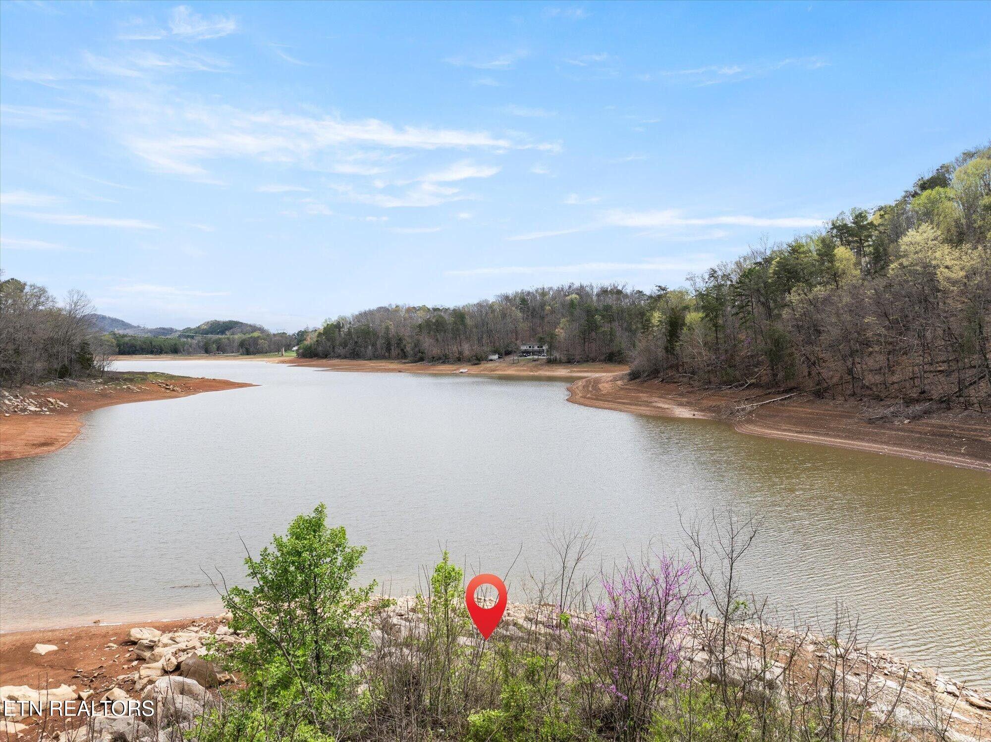 1429 Rocky Summit Rd