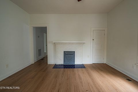 Tiny photo for 411 James Ave, Knoxville, TN 37921 (MLS # 1320242)