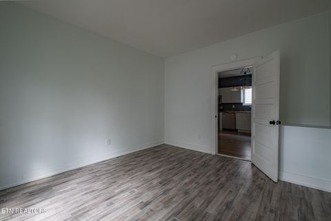 Tiny photo for 411 James Ave, Knoxville, TN 37921 (MLS # 1320242)