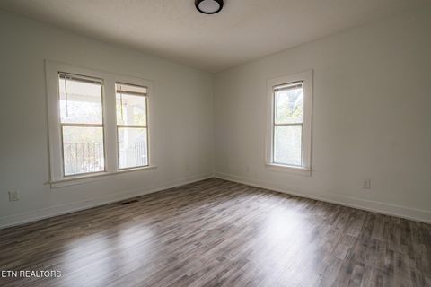 Tiny photo for 411 James Ave, Knoxville, TN 37921 (MLS # 1320242)