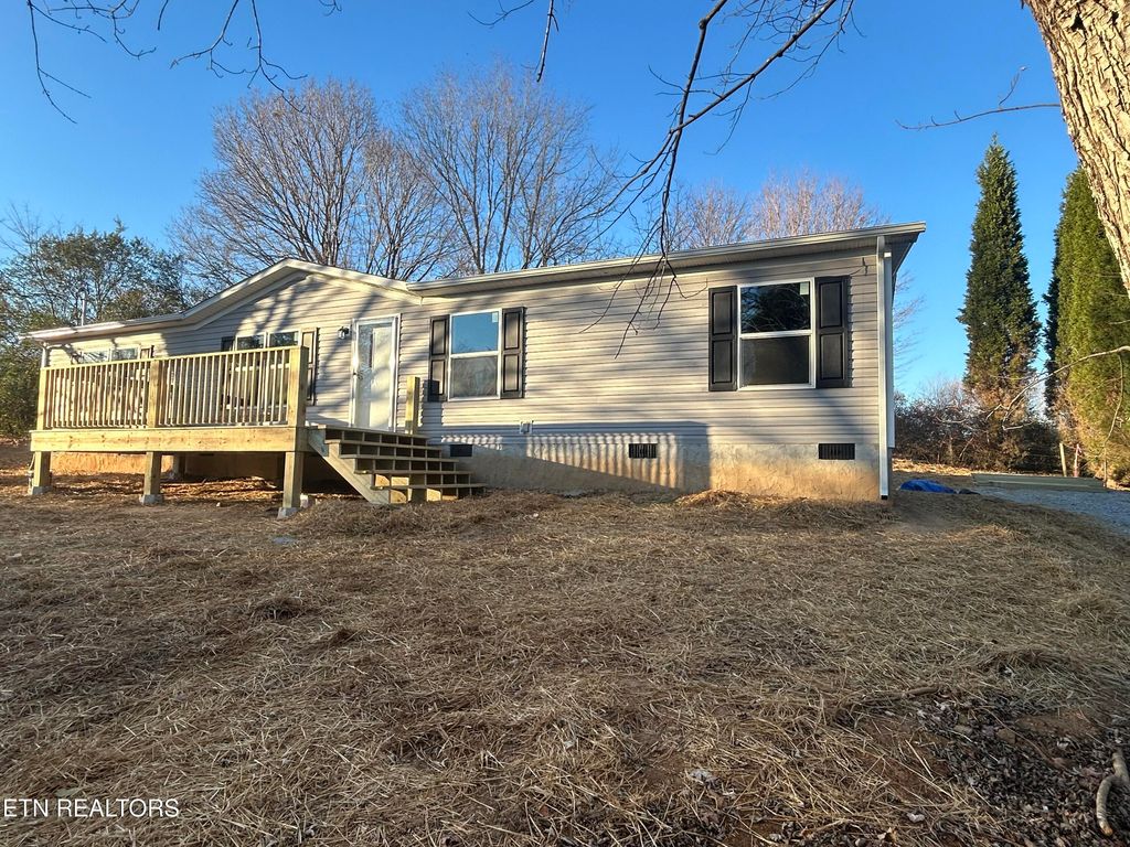 Photo of 1646 Monroe St St, Sweetwater, TN 37874 (MLS # 1284264)