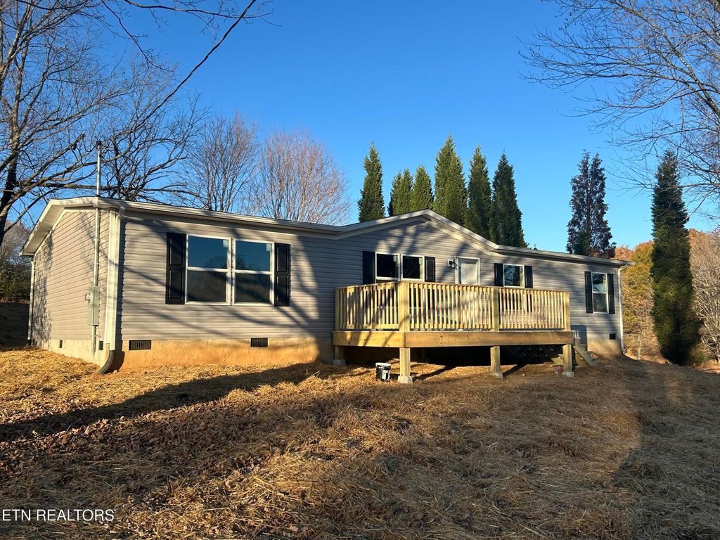 Photo of 1646 Monroe St St, Sweetwater, TN 37874 (MLS # 1284264)