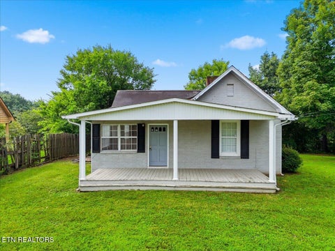 Tiny photo for 1201 McFarland St, Morristown, TN 37814 (MLS # 1350145)