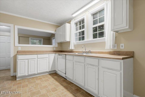 Tiny photo for 1201 McFarland St, Morristown, TN 37814 (MLS # 1350145)