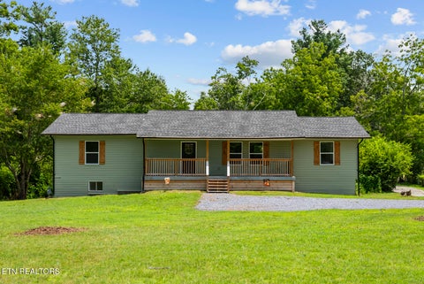Photo of 37 Windy Acres Drive, Crossville, TN 38571 (MLS # 1350592)