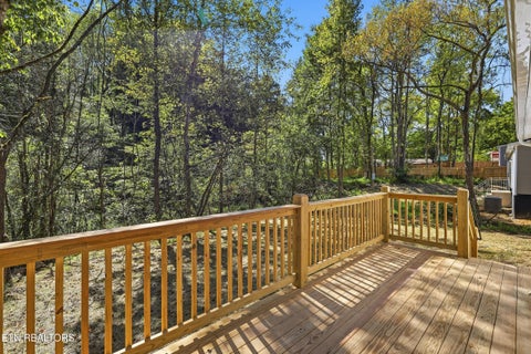 Tiny photo for 683 Hen Valley Rd, Oliver Springs, TN 37840 (MLS # 1357483)