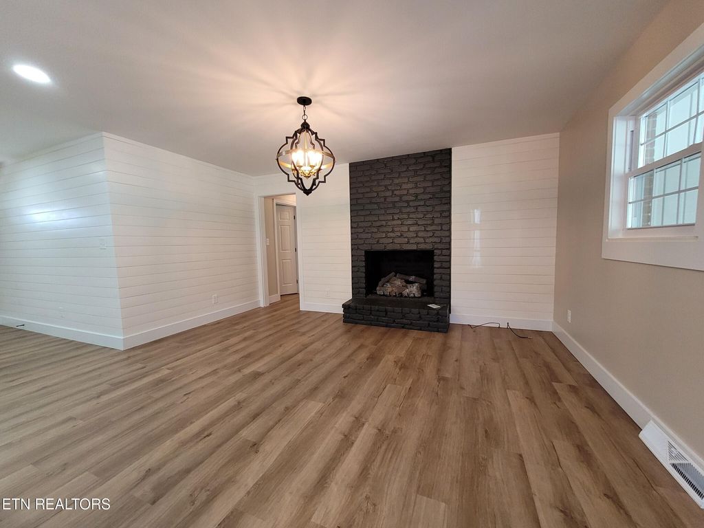 Photo of 4519 Terrace View Rd, Louisville, TN 37777 (MLS # 1279613)