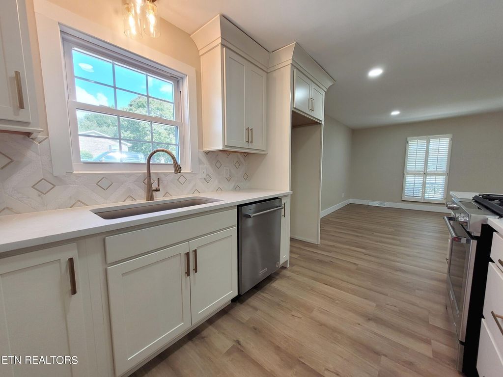 Photo of 4519 Terrace View Rd, Louisville, TN 37777 (MLS # 1279613)