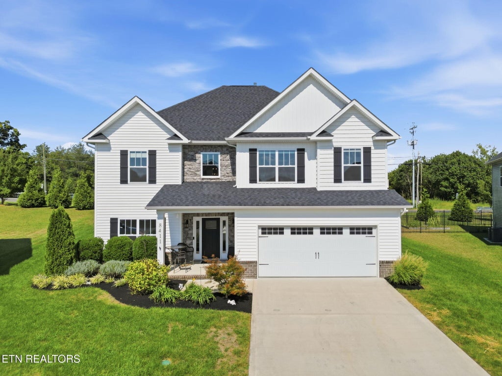 Photo of 8411 Creek Valley Lane, Knoxville, TN 37931 (MLS # 1354850)