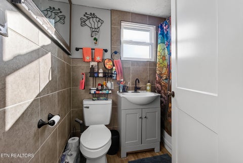 Tiny photo for 929 Maryville Pike, Knoxville, TN 37920 (MLS # 1354909)