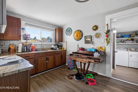 Tiny photo for 929 Maryville Pike, Knoxville, TN 37920 (MLS # 1354909)