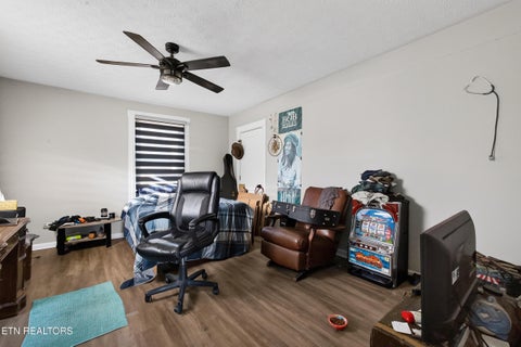 Tiny photo for 929 Maryville Pike, Knoxville, TN 37920 (MLS # 1354909)