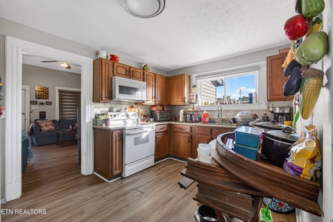 Tiny photo for 929 Maryville Pike, Knoxville, TN 37920 (MLS # 1354909)