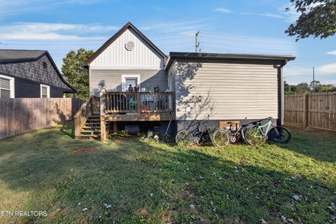 Tiny photo for 929 Maryville Pike, Knoxville, TN 37920 (MLS # 1354909)