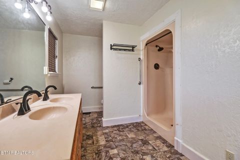 Tiny photo for 815 York Rd, Crossville, TN 38555 (MLS # 1338221)