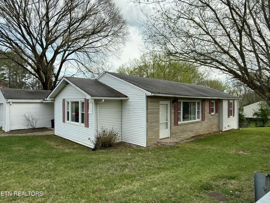 Photo of 1625 Cedar Lane, Tazewell, TN 37879 (MLS # 1295968)