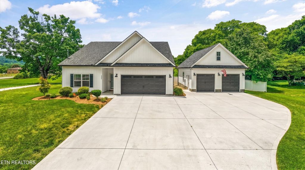Photo of 7605 Cedarcrest Rd, Knoxville, TN 37938 (MLS # 1345688)