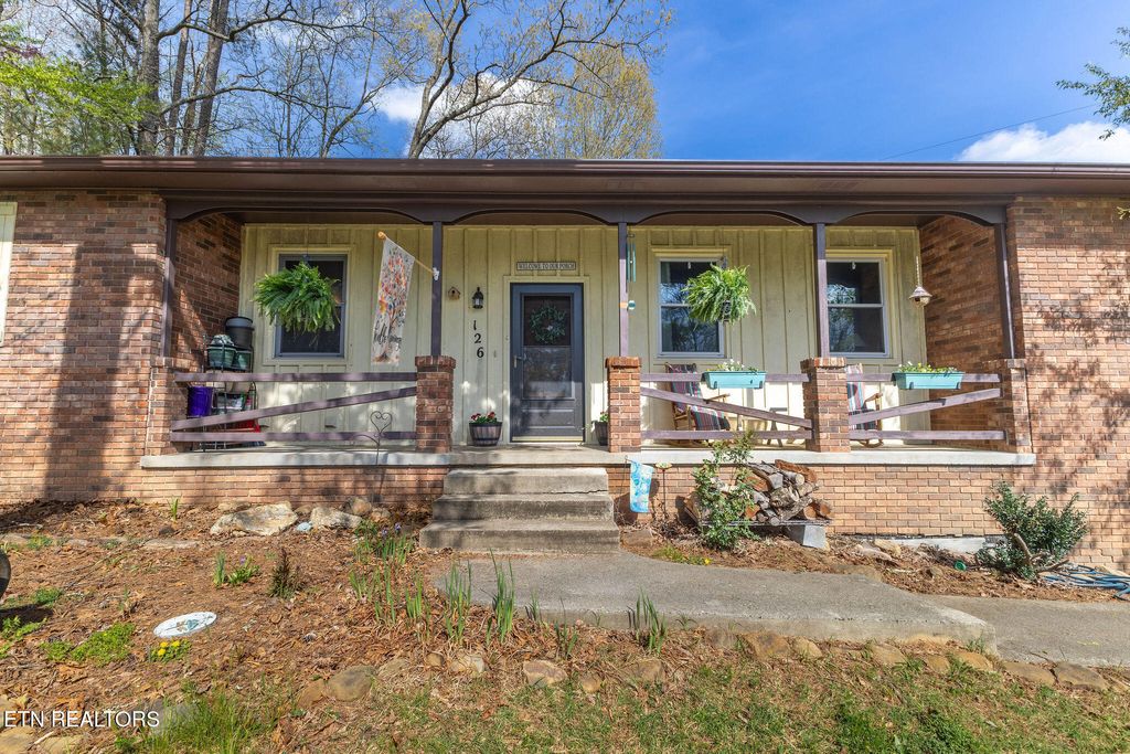 Photo of 126 Newport Drive, Oak Ridge, TN 37830 (MLS # 1335070)