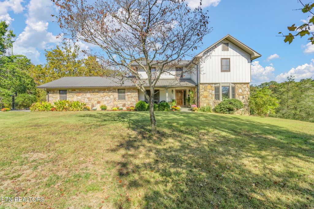 Photo of 1423 Hopewell Rd, Knoxville, TN 37920 (MLS # 1318978)