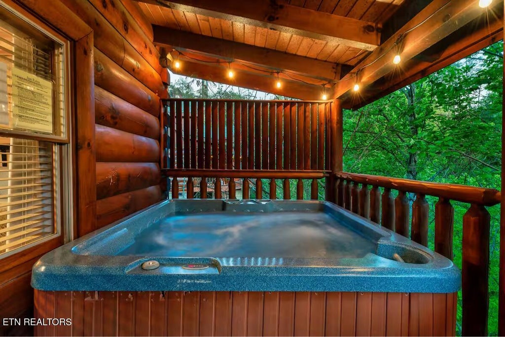 Photo of 2140 Bear Haven Way, Sevierville, TN 37876 (MLS # 1356702)