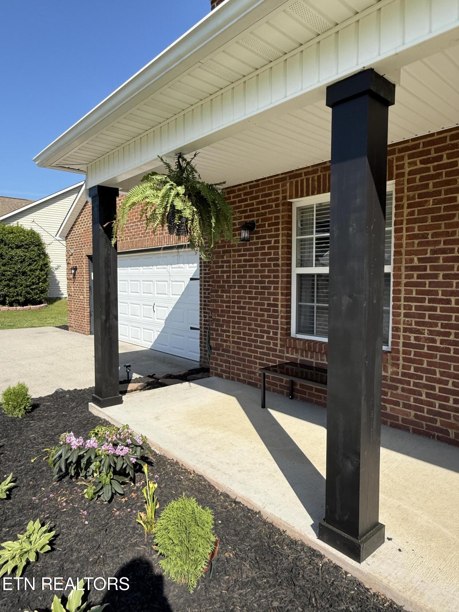 140 Elizabethton Way