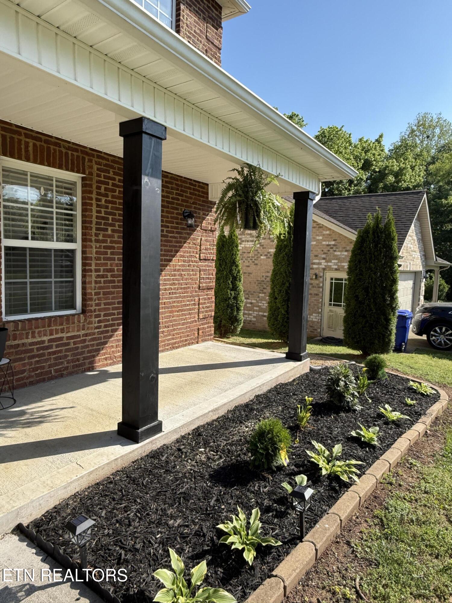 140 Elizabethton Way