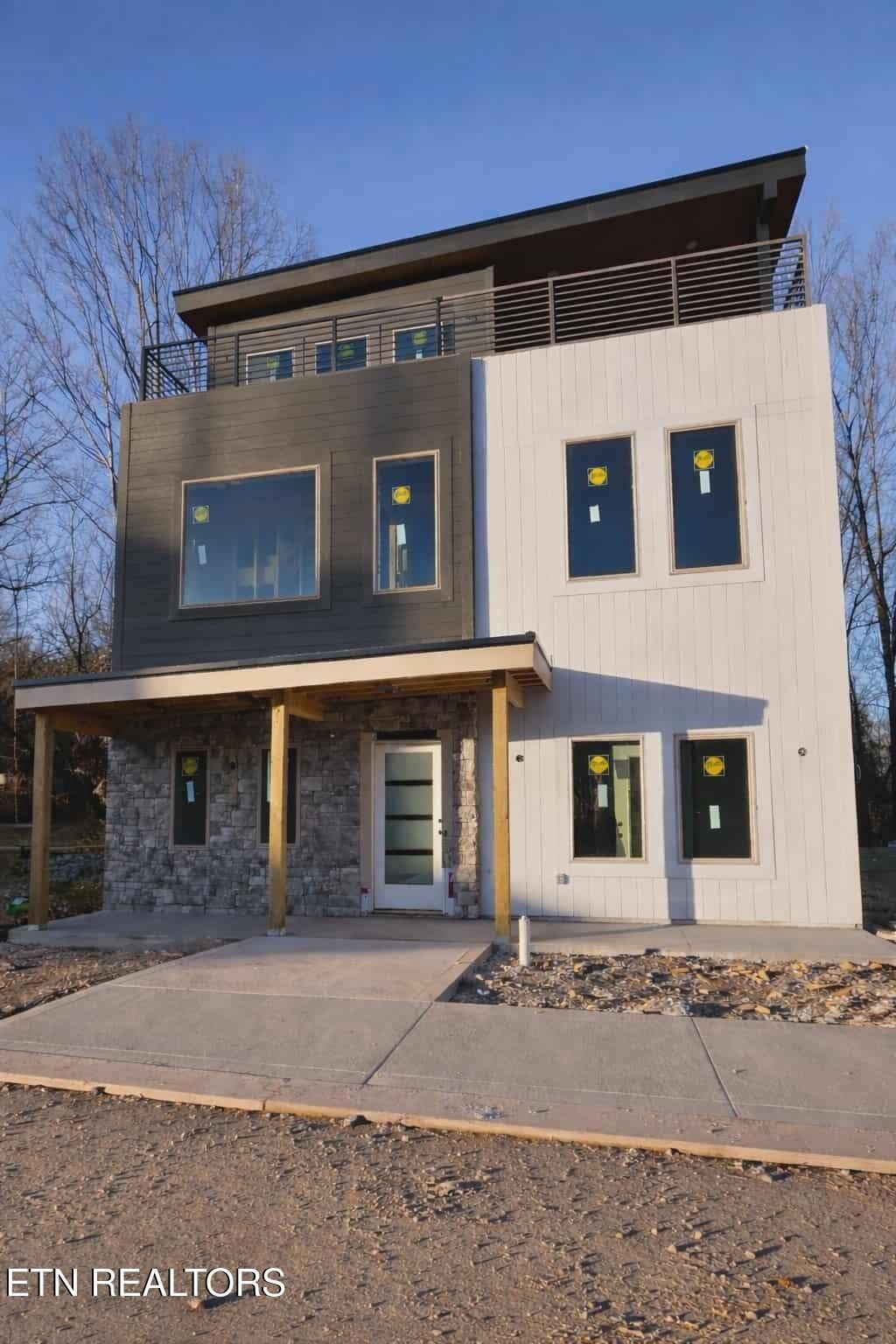 Photo of 2911 Tipi Way, Pigeon Forge, TN 37863 (MLS # 1323777)