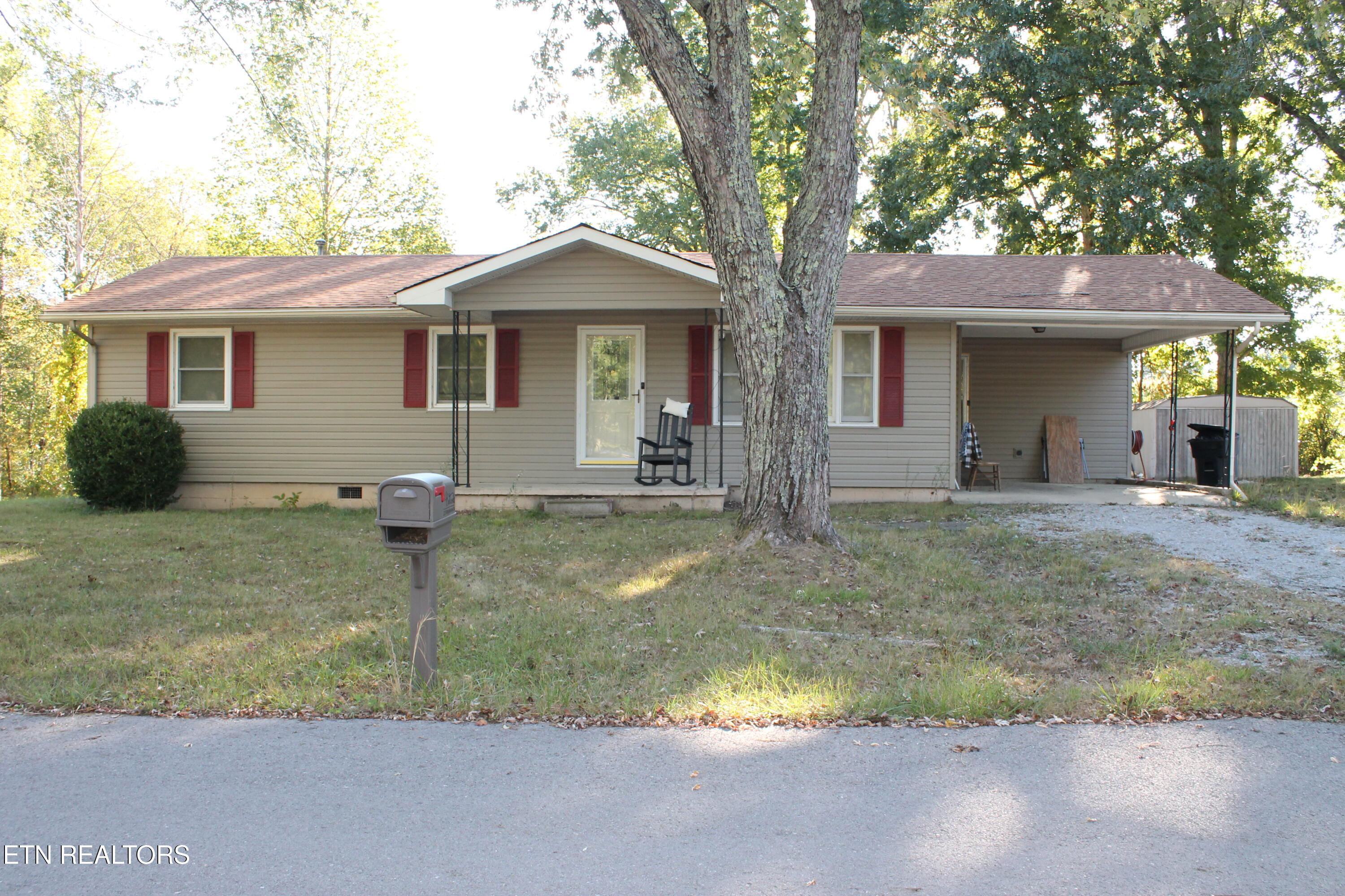 2215 Meadowview Drive
