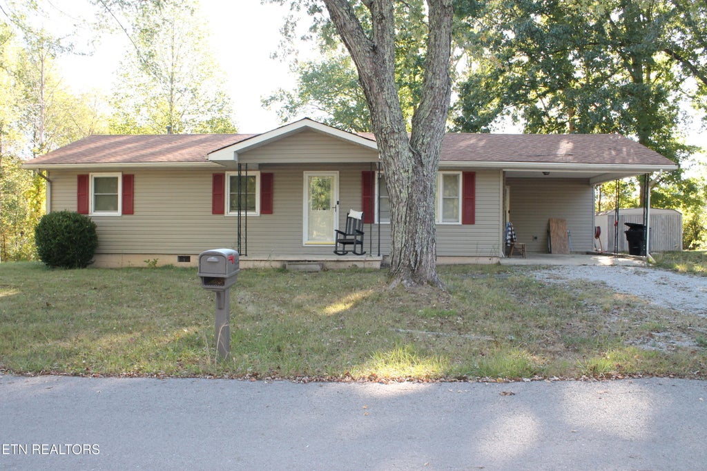 Photo of 2215 Meadowview Drive, Jamestown, TN 38556 (MLS # 1358034)