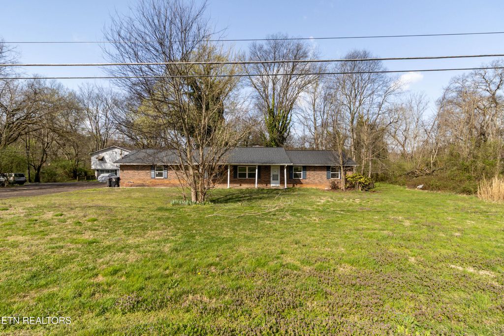 Photo of 4719 Old Knoxville Hwy, Rockford, TN 37853 (MLS # 1305207)