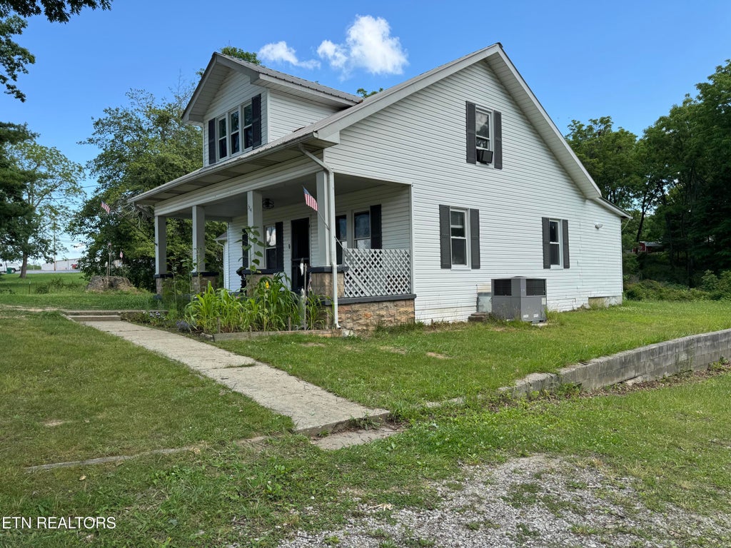 Photo of 314316 Wheeler Ave, Jamestown, TN 38556 (MLS # 1345921)