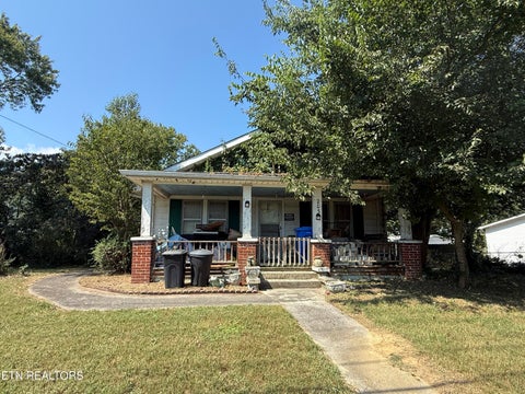 Tiny photo for 203 Hillcrest Ave, Rocky Top, TN 37769 (MLS # 1358535)