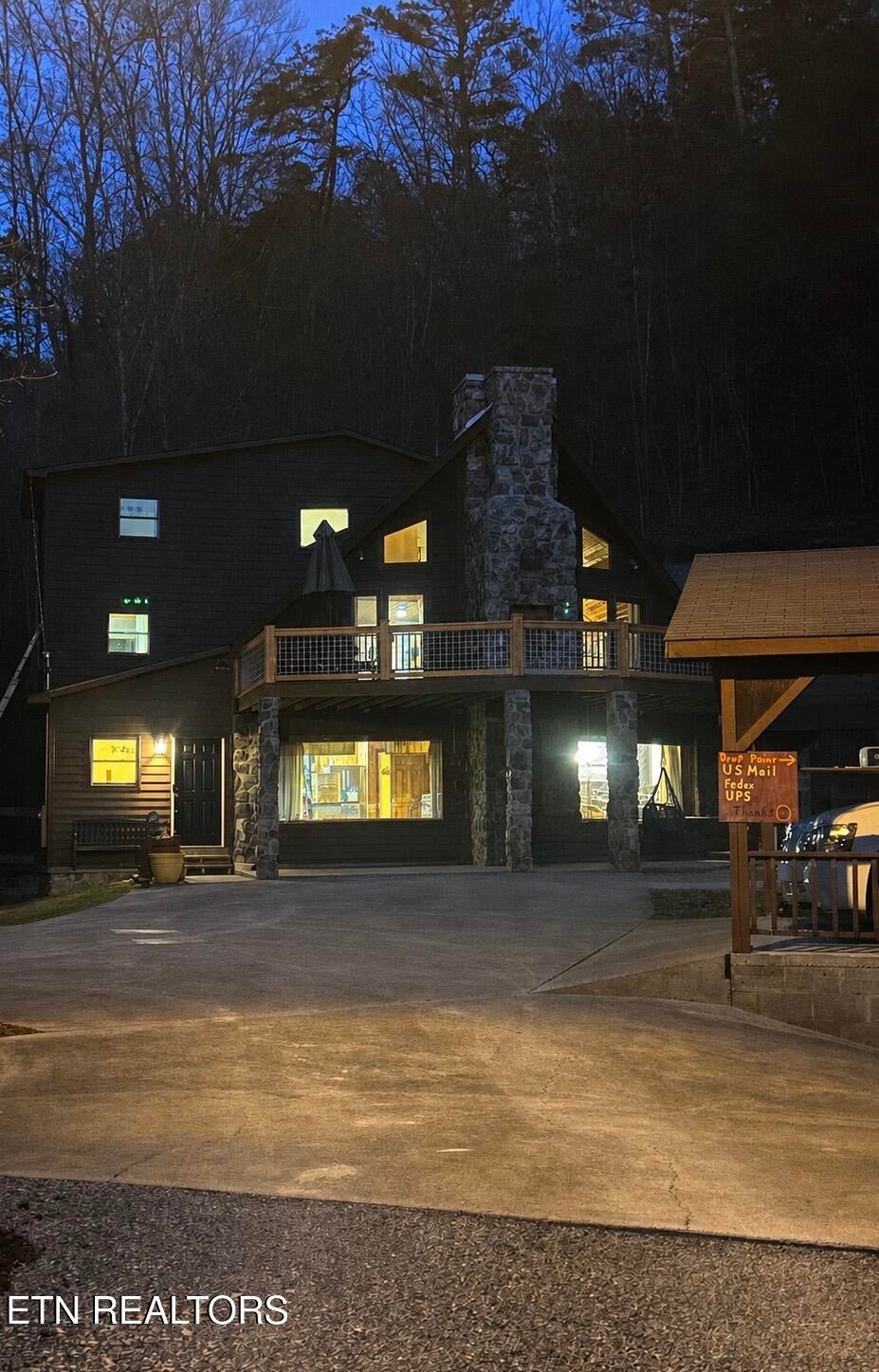 237 Foster Rd