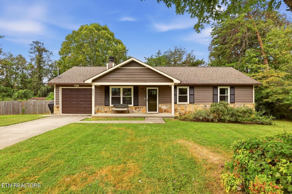 Photo of 8021 Wilnoty Drive, Knoxville, TN 37931 (MLS # 1354947)