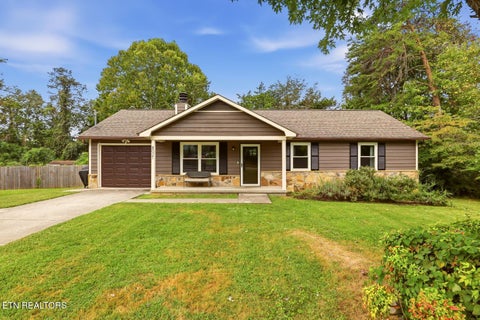 Photo of 8021 Wilnoty Drive, Knoxville, TN 37931 (MLS # 1354947)
